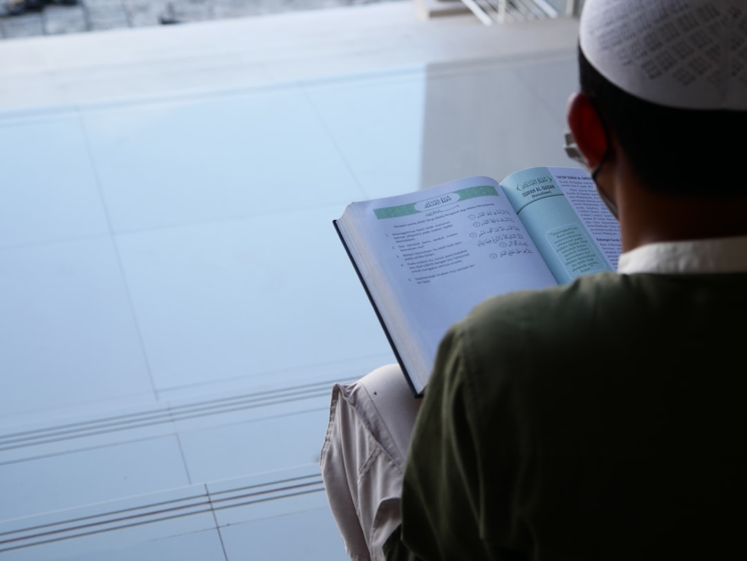 Imam Al-Baihaqi: Ulama Hadis dan Fikih Bermadzhab Syafi’i