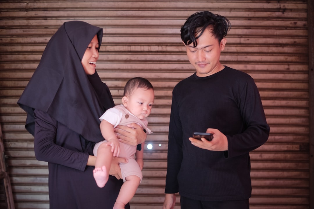 Digital Parenting Muslim: Koneksi, Adaptasi, dan Kasih Sayang