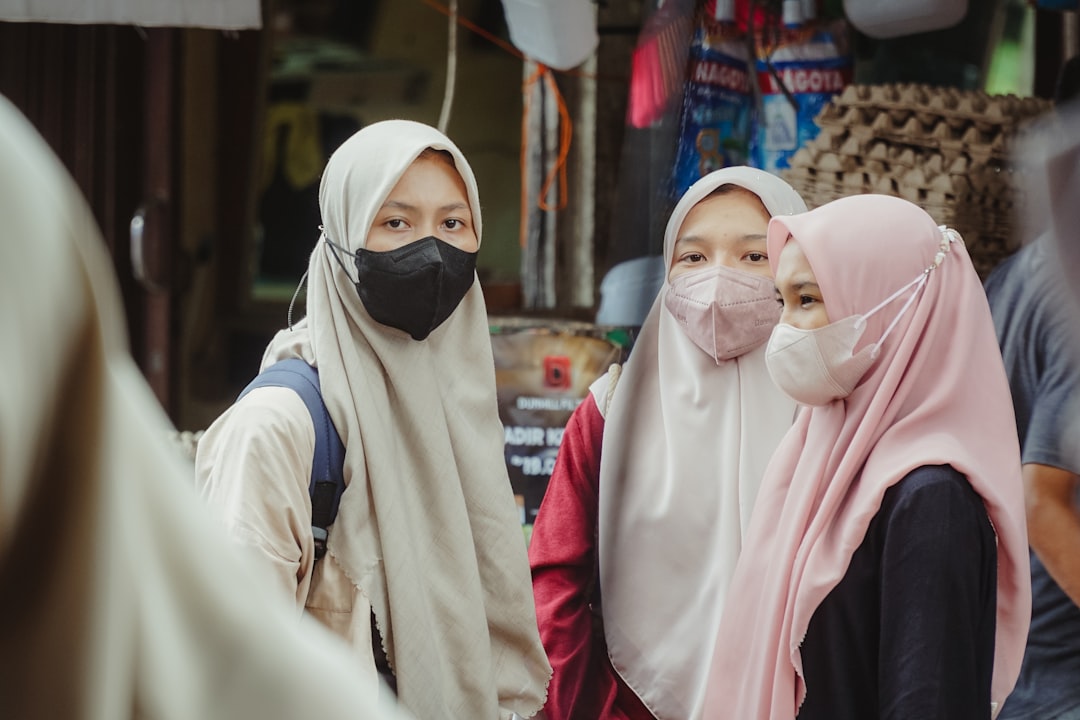 Busana Muslimah: Syar'i, Sopan, dan Tetap Stylish!