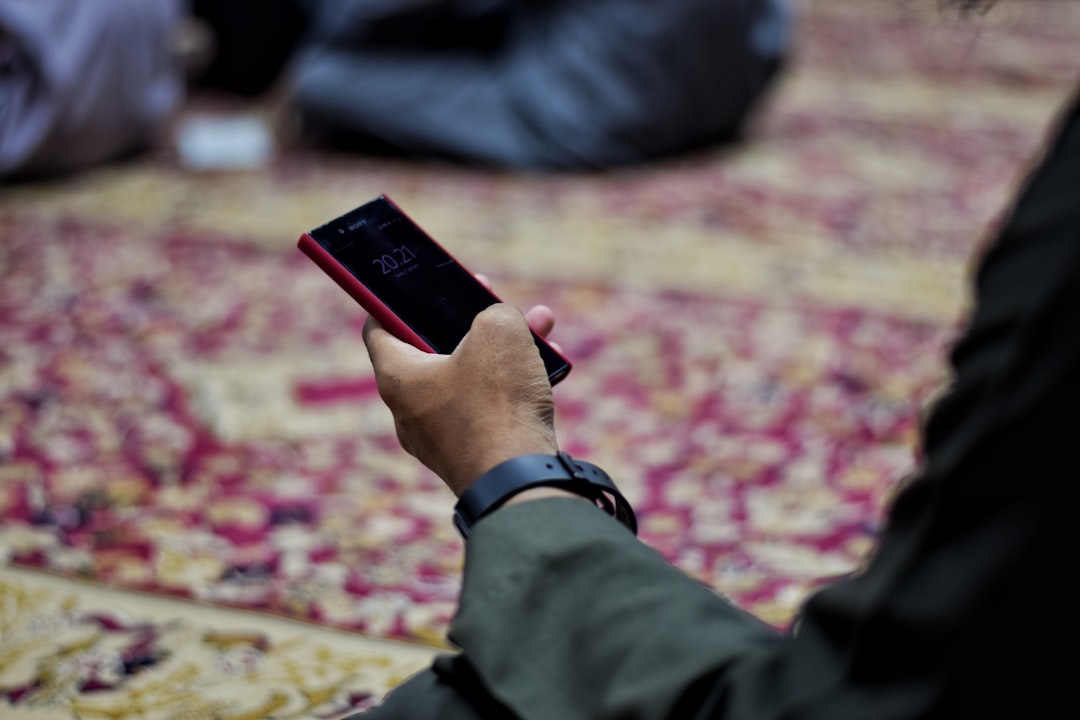 Qadzaf Digital: Jangan Asal Nuduh di Medsos, Bro!