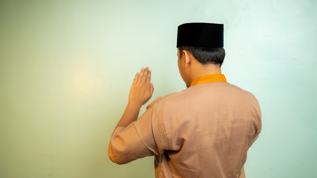 Rahasia Ilmu Berkah: Hormati Guru!