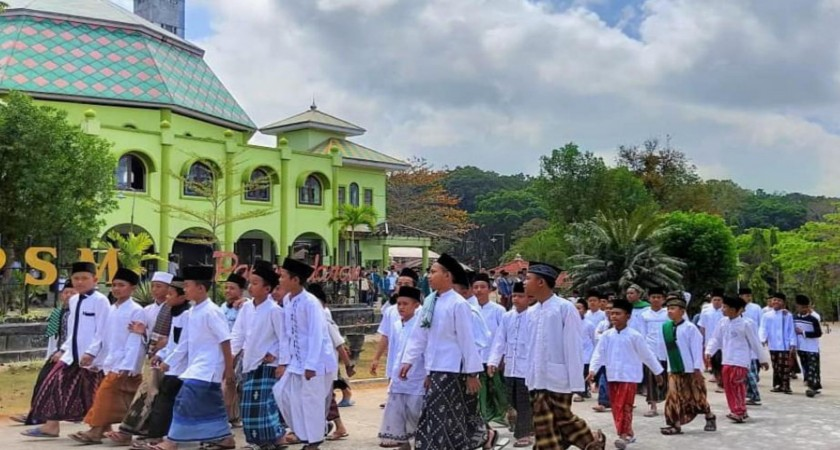 Mata Rantai yang Harus Diputus: Upaya Pesantren Darul Hadlanah Melindungi Santri